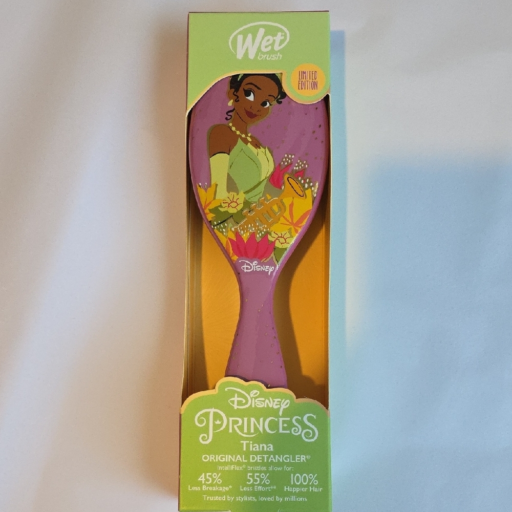 Disney Wet Brush Princess Tiana Detangler Brush NWT